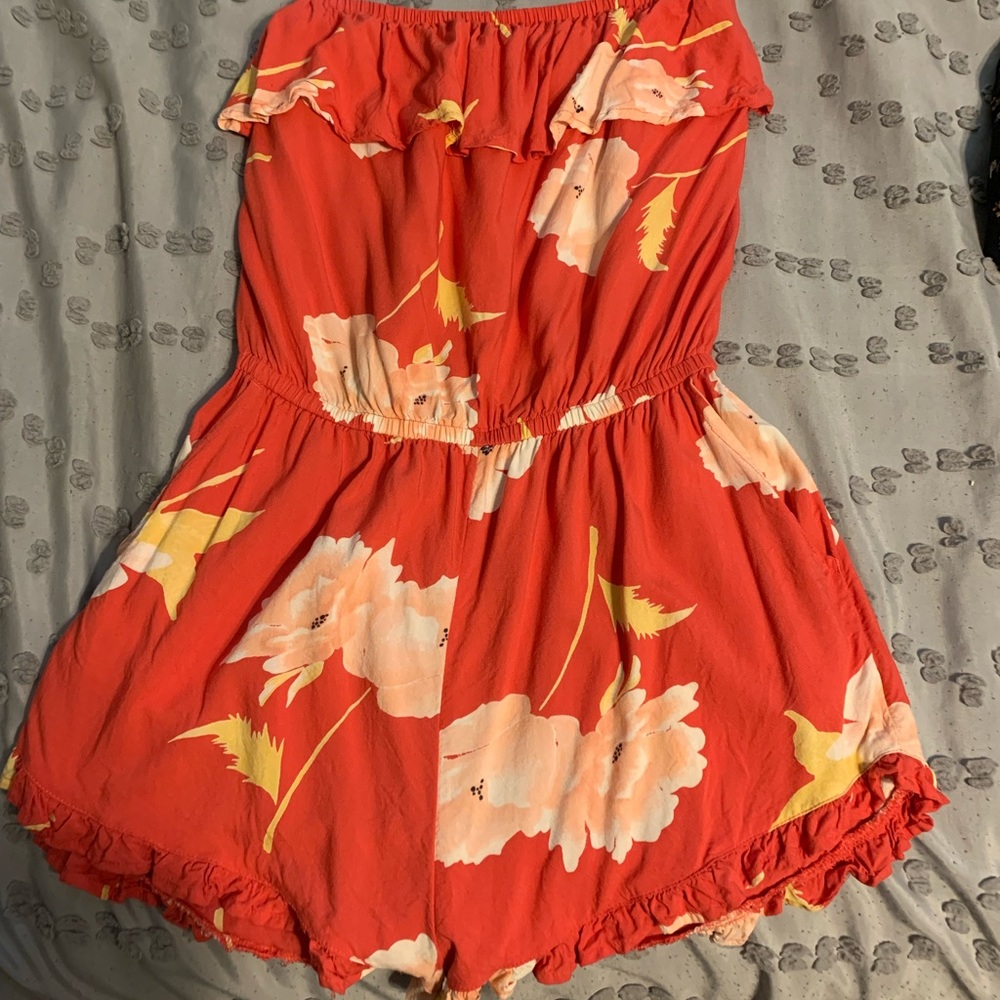 Billabong romper/ size L